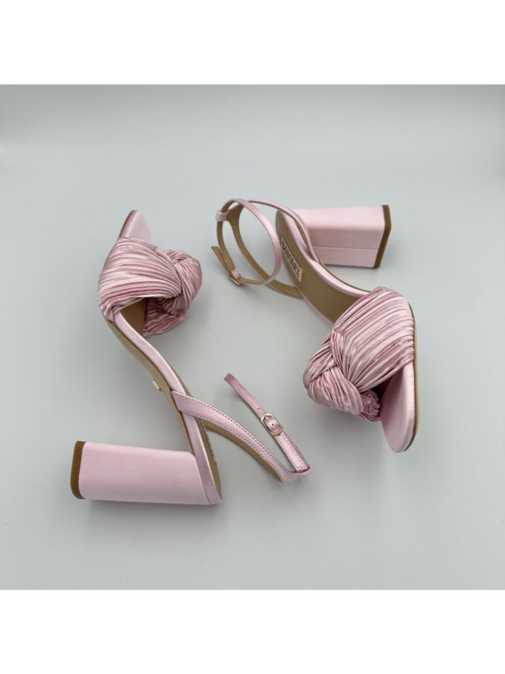 Badgley Mischka Dafne Blossm Sandals Women’s Size 8.5 Pink Ankle Strap NWT - Picture 5 of 9